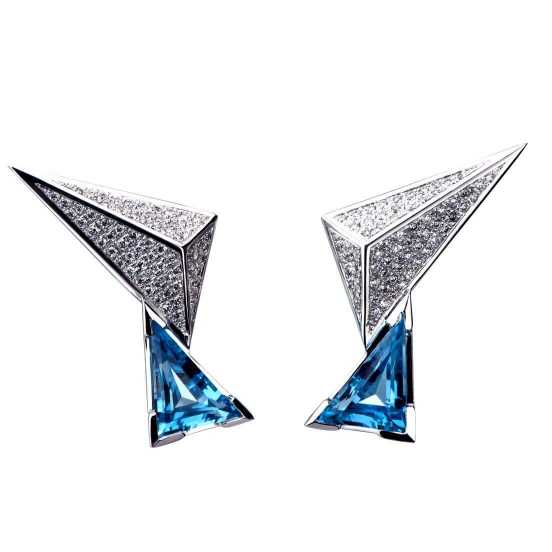 da14257_020804_iceberg_earrings_in_white_gold_blue_topazes_and_diamonds