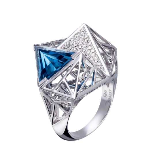 da14258_020804_iceberg_mini_ring_in_white_gold_blue_topaz_and_diamonds