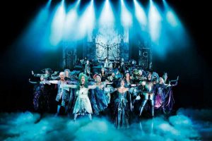 TANZ DER VAMPIRE im Stage Theater des Westens Berlin (bis. Ende Sep. 2016). Mit Jan Ammann als Graf von Krolock und Veronica Appeddu als Sarah